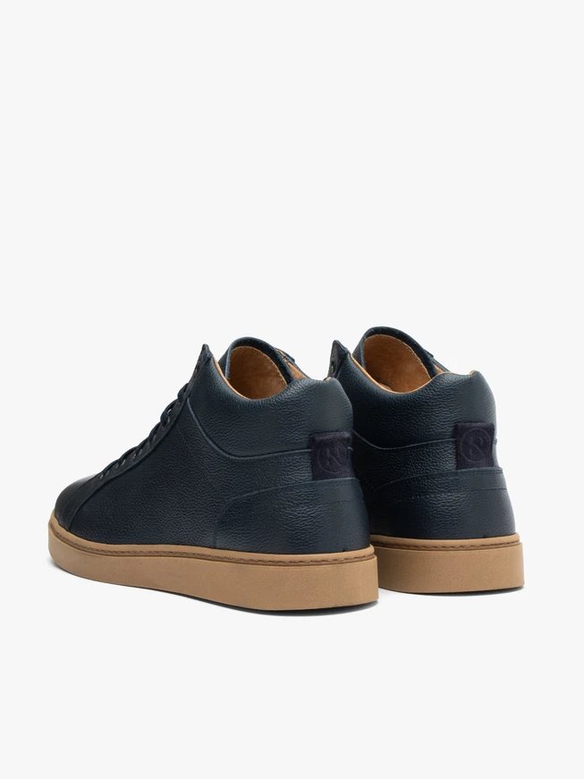 Marineblaue unisolierte Stiefel