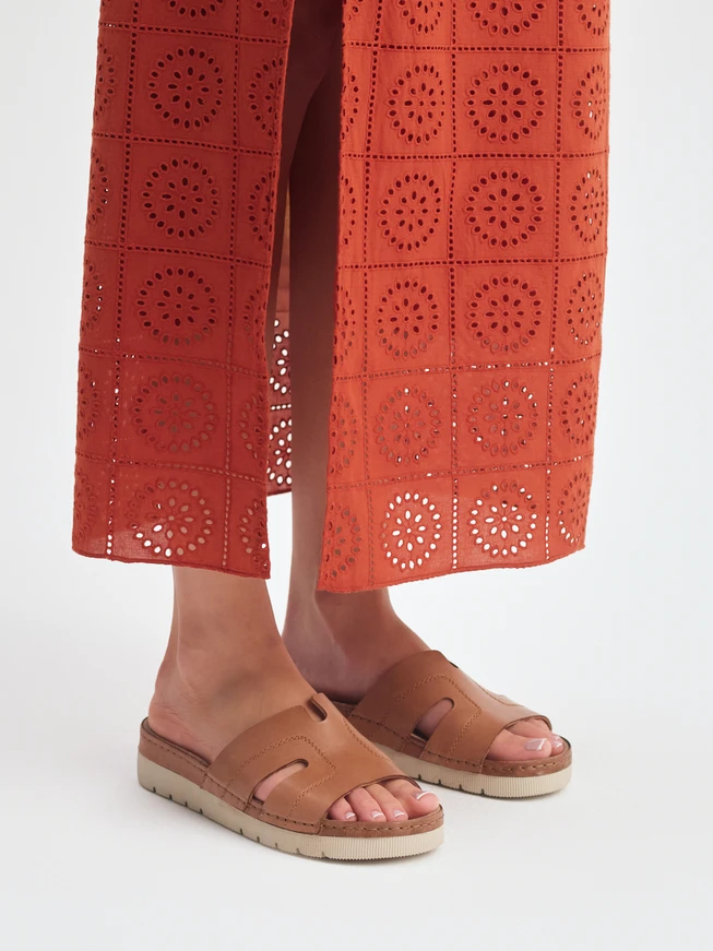 Braune Damen-Flip-Flops mit Plateau