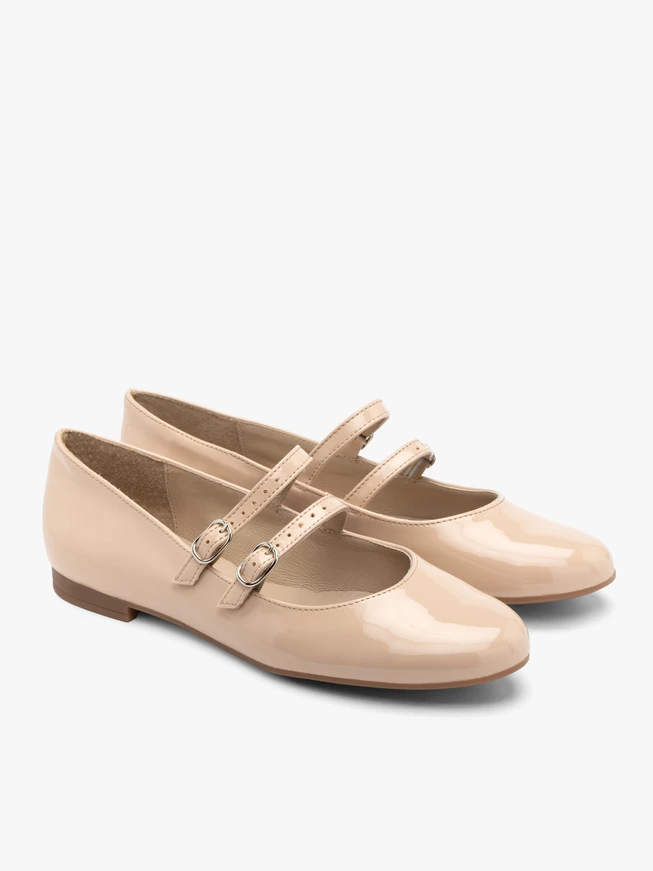 Lackierte Ballerinas mit zwei Riemen