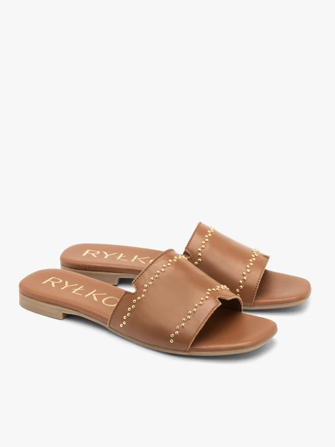 Light brown leather women’s slides