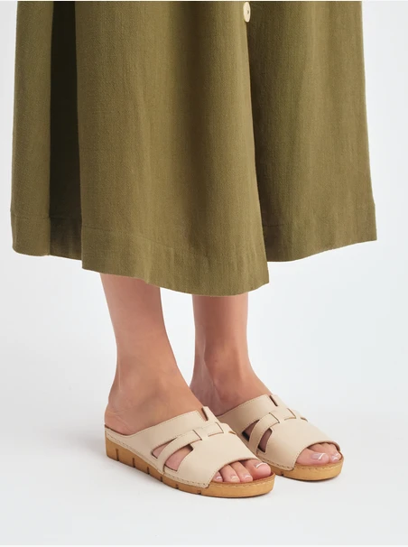 Cremefarbene Plateau-Flip-Flops für Frauen