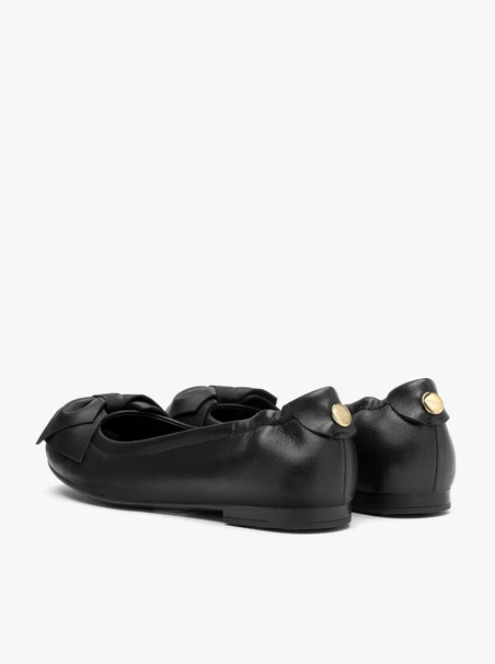Black ballet flats