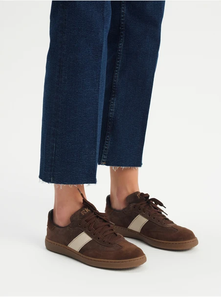 Braune Damen Halbschuhe mit flacher Sohle