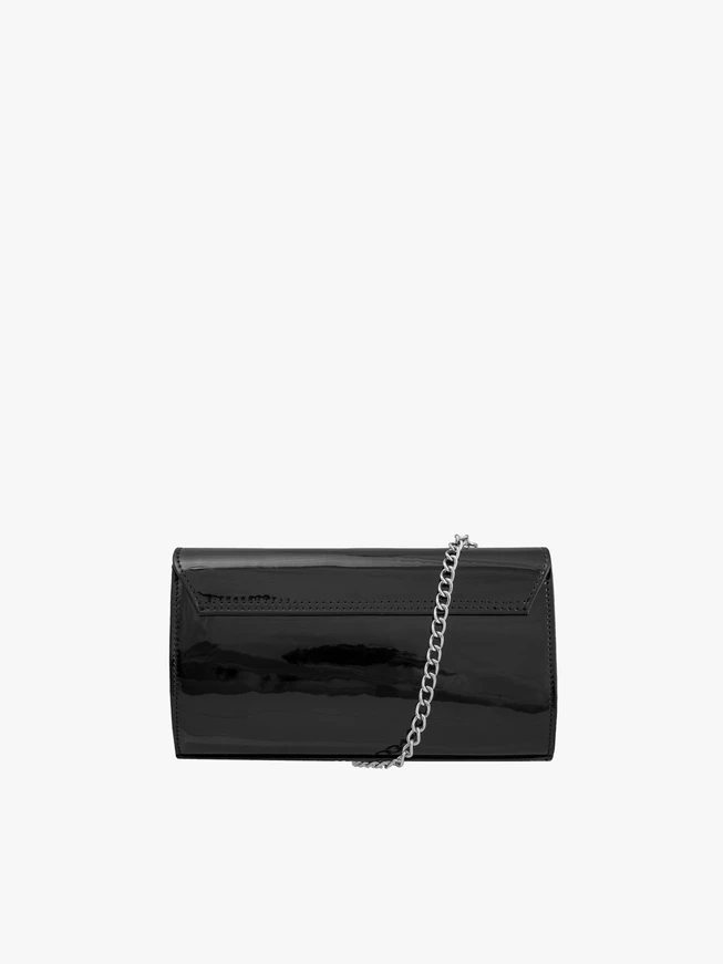 Schwarz lackierte Clutch-Tasche mit Kette
