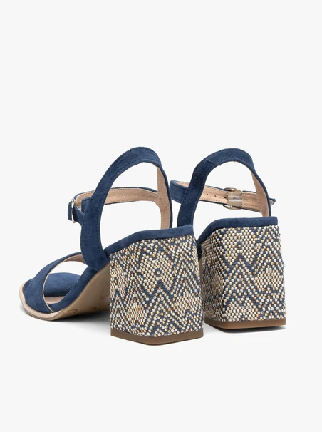Marineblaue Sandalen mit dekorativem Blockabsatz