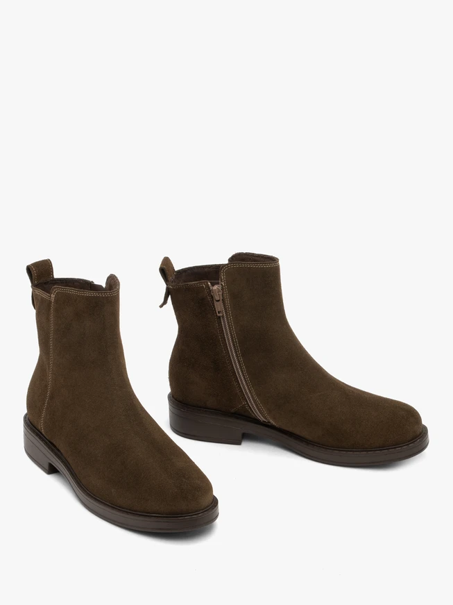 Grüne Velourslederstiefel