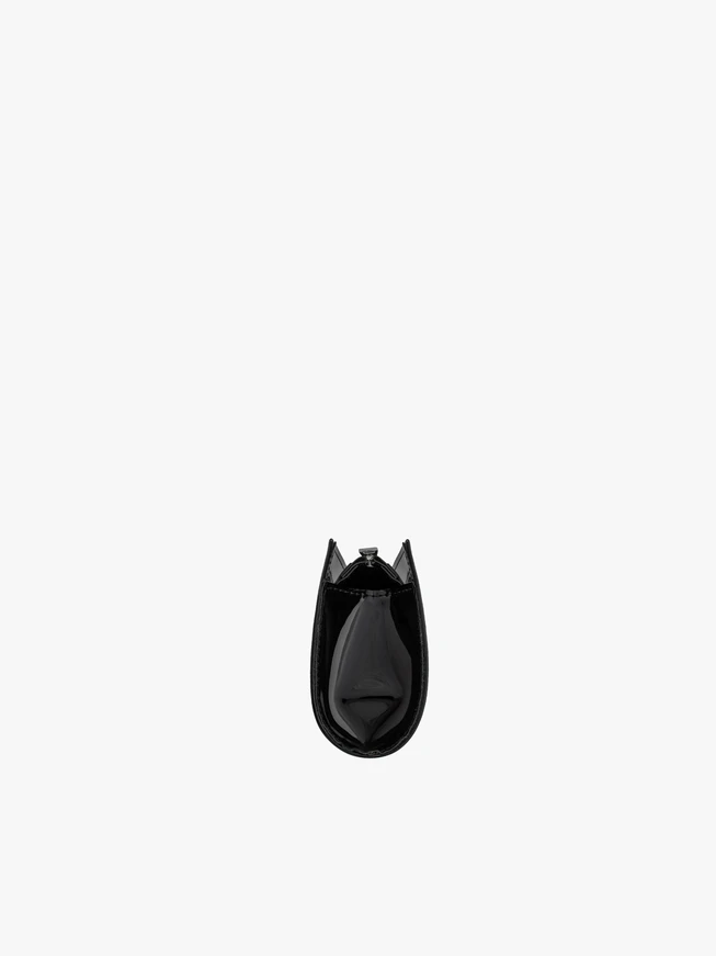 Schwarz lackierte Ketten-Clutch-Tasche
