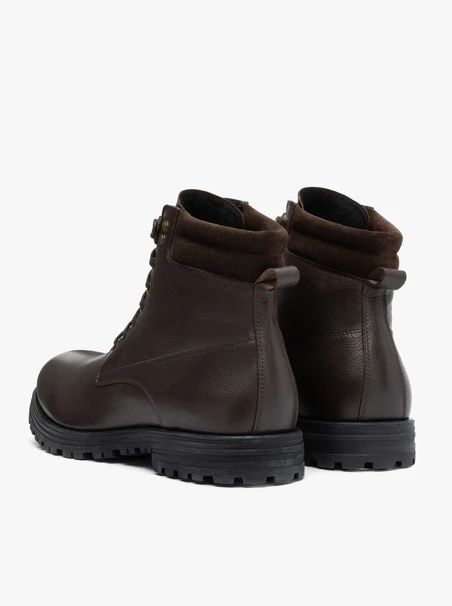 Dunkelbraune Freizeitstiefel