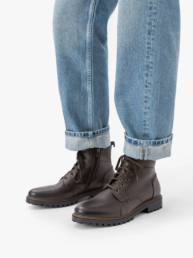 Braune Vollnarbenlederstiefel
