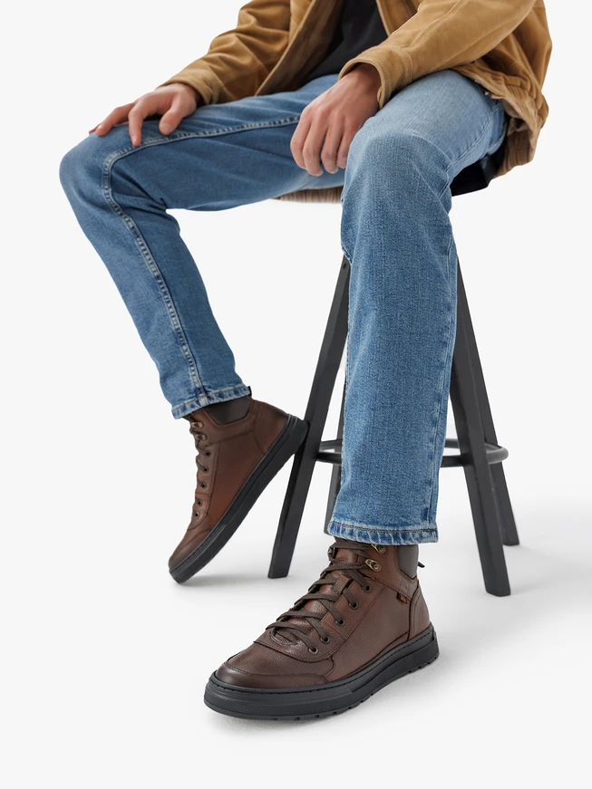 Dunkelbraune Freizeitstiefel