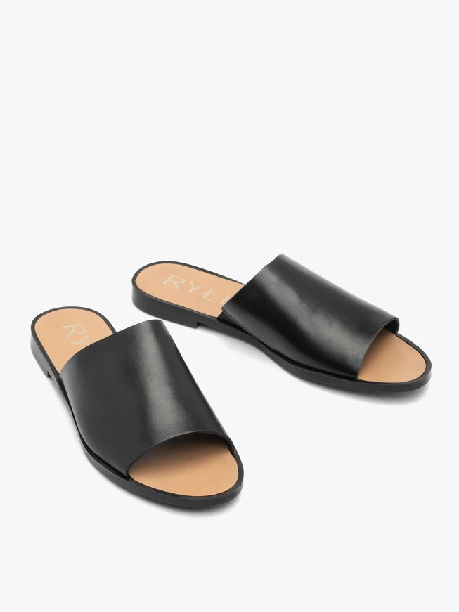 Schwarze minimalistische Flip-Flops aus genarbtem Leder