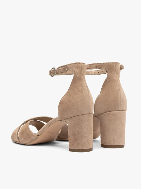 Beige Damen-Sandalen mit Absatz