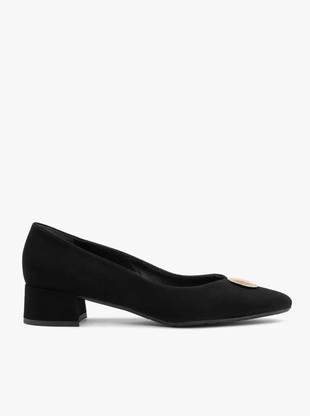 Schwarze Velours-Pumps mit Verzierung am unteren Schaft