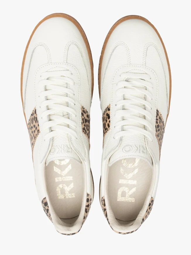 Cremefarbene Sporthalbschuhe mit Leoparden-Print-Elementen