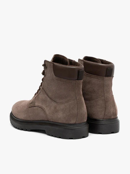 Braune Freizeitstiefel
