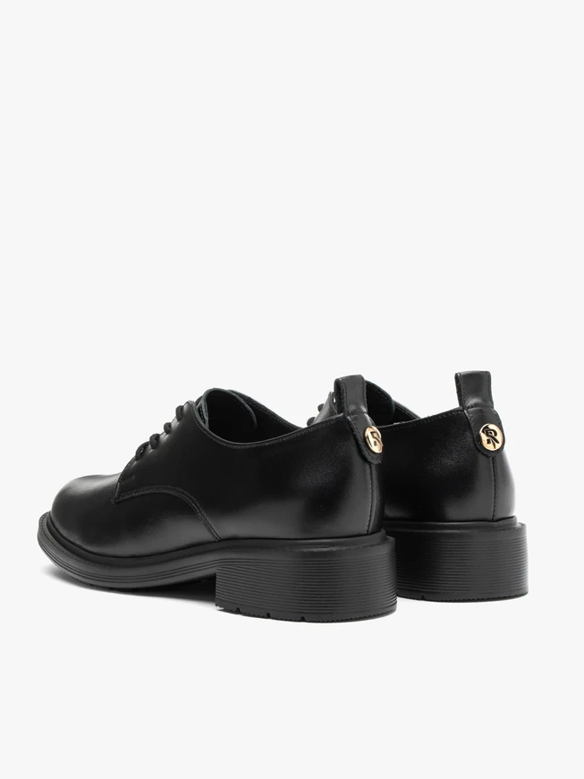 Black lightweight women’s shoes