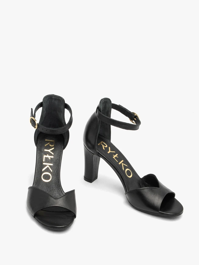 Schwarze Damen-Sandalen mit Absatz