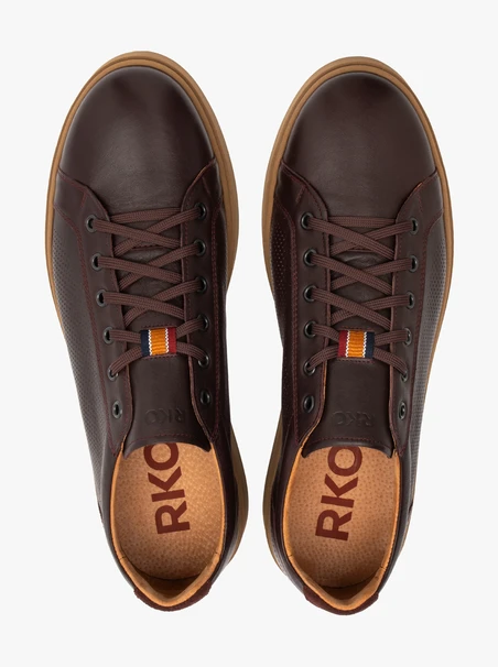 Braune Herren-Schnürsenkel-Sporthalbschuhe