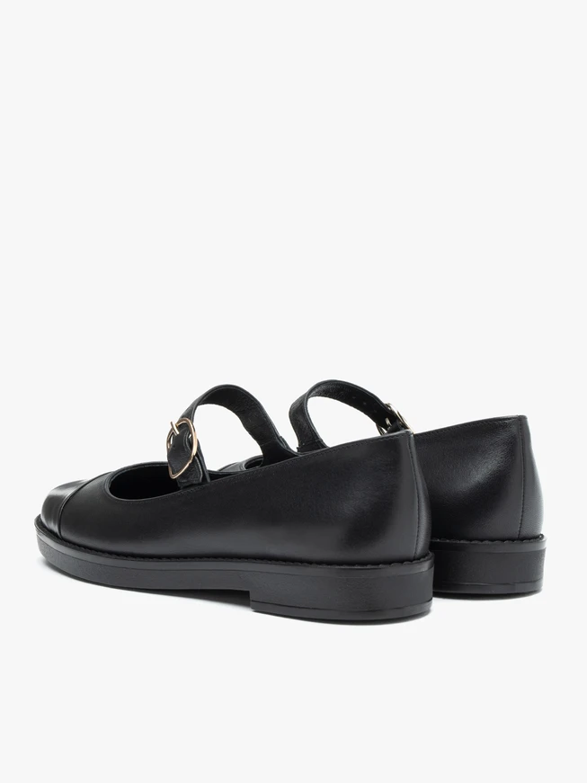 Schwarze Ballerinas mit Riemen und Schnalle