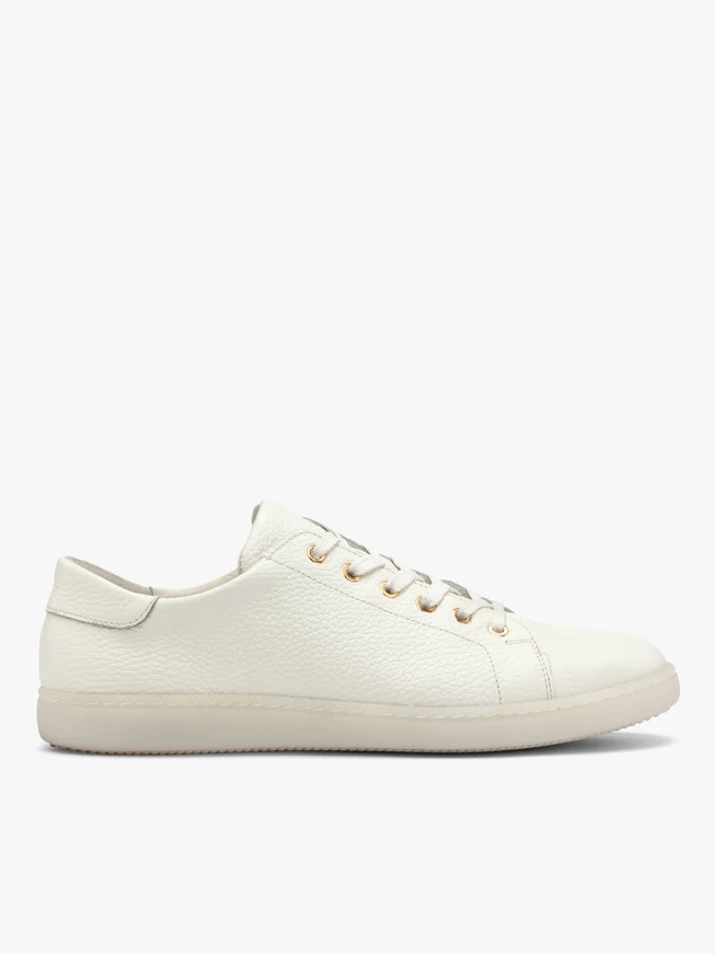 Cream sporty low-profile shoes