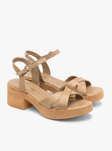 Beigefarbene Damen-Sandalen aus Vollnarbenleder