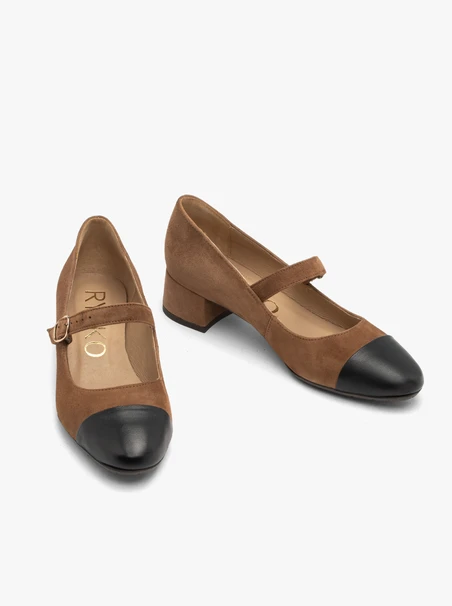 Braune Pumps mit schwarzer Stiletto-Spitze