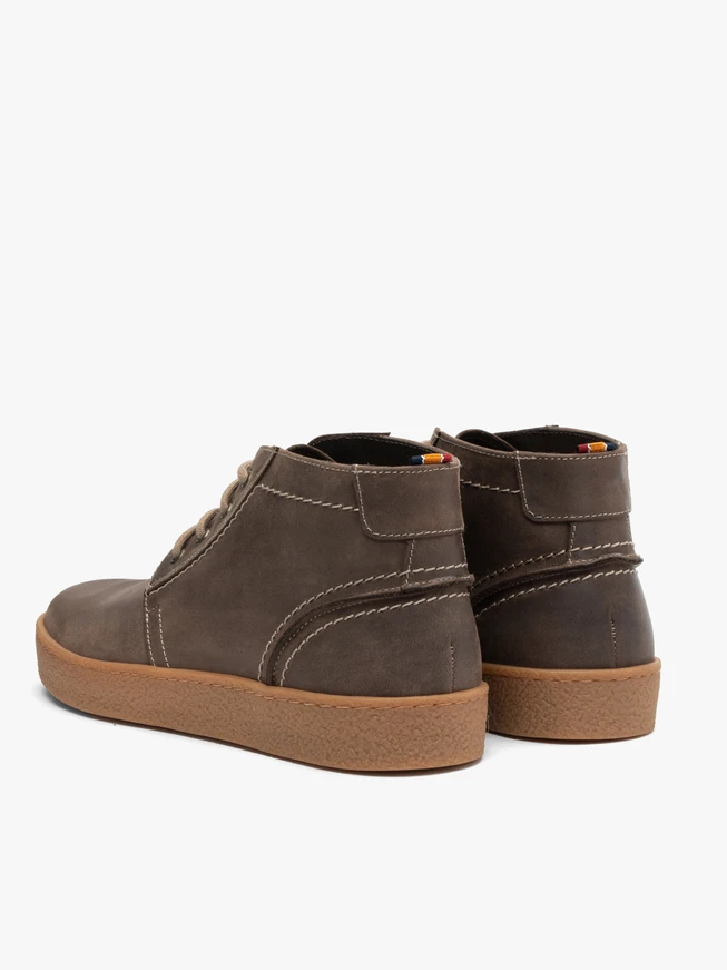 Braune Nubuk-Stiefel