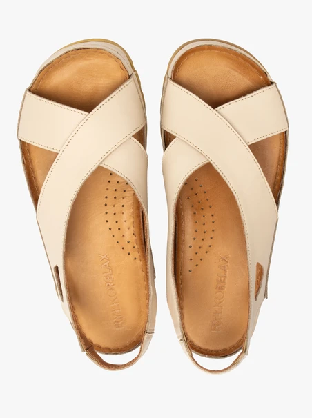 Cremefarbene Damensandalen mit dickerem Boden