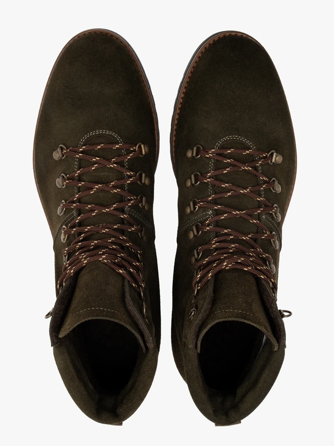 Stiefel aus olivfarbenem Veloursleder
