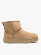 Light brown women’s snow boots