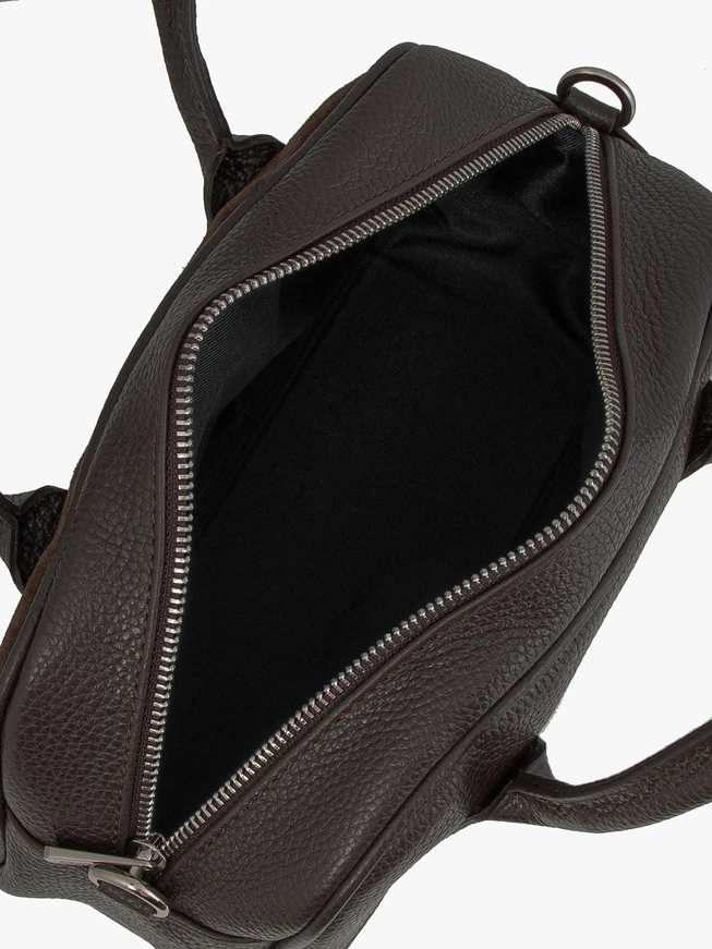 Kleine braune Bowlingtasche aus Veloursleder