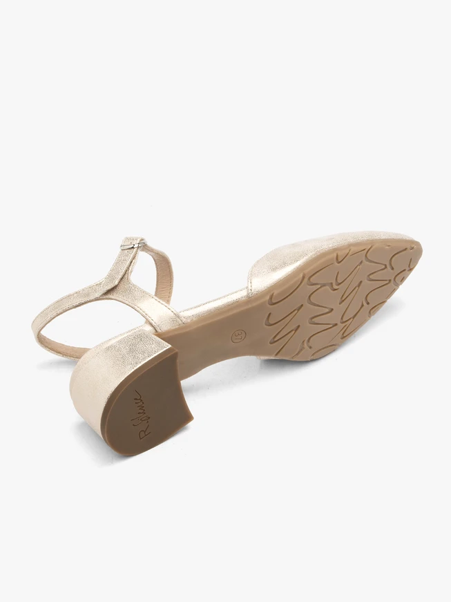 Platin-Pumps mit offenem Absatz