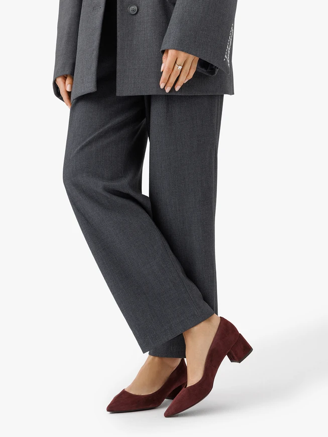 Kastanienbraune Stiletto-Pumps