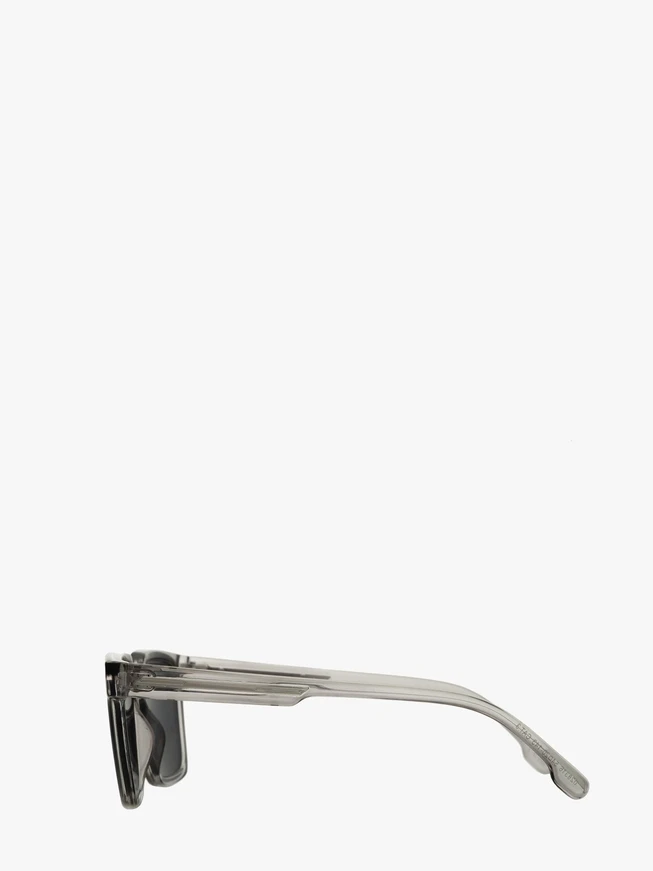 Grau gerahmte Sonnenbrille