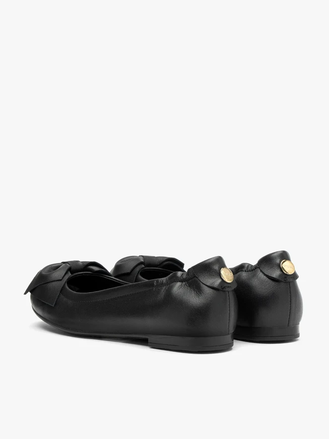 Black ballet flats