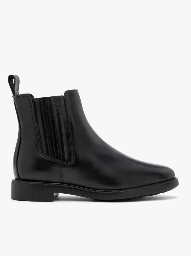 Black leather warm-lined Chelsea boots