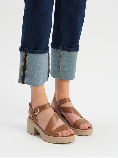 Hellbraune Damen Plateausandalen