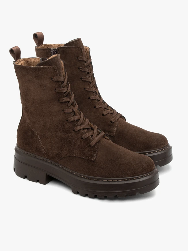 Chocolate brown women’s lace-up boots