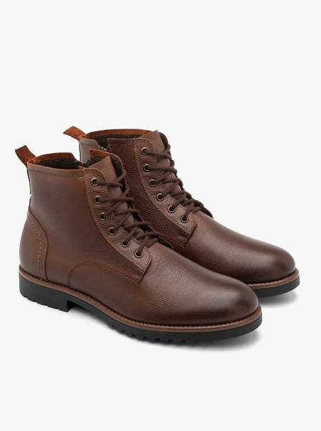 Men’s brown boots