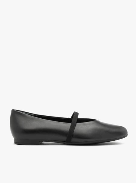 Black minimalist ballet flats with elastic