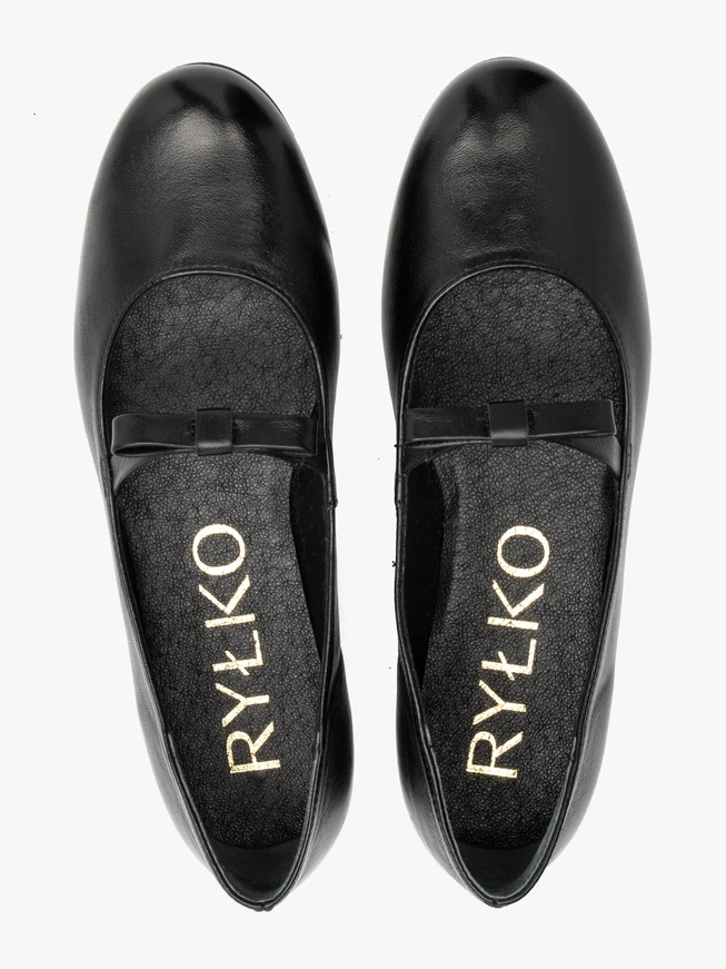 Black Retro Ballet Flats