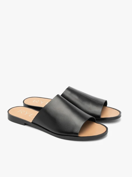 Schwarze minimalistische Flip-Flops aus genarbtem Leder
