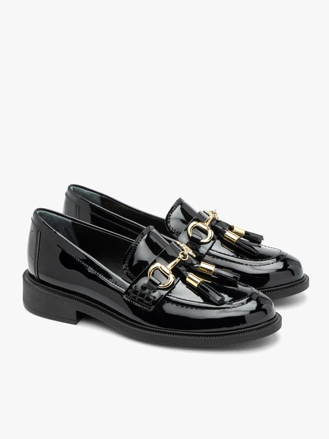 Patent women’s loafers with tassels