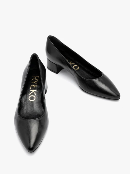 Black low-heel pumps