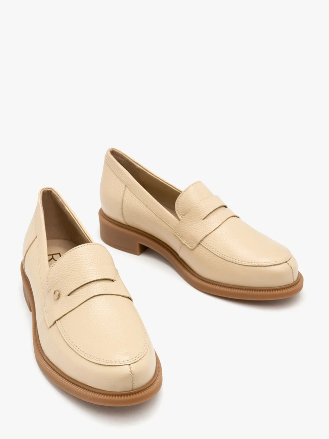 Beige Mokassins für Frauen