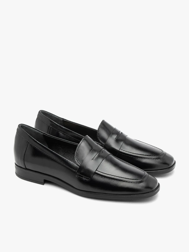Schwarze minimalistische Mokassins