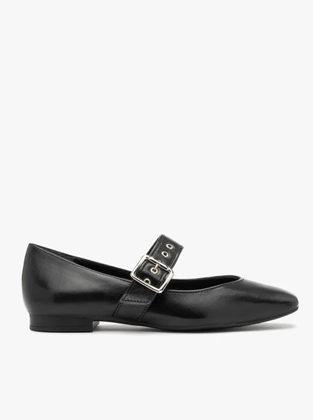 Schwarze Ballerinas mit silberner Schnalle