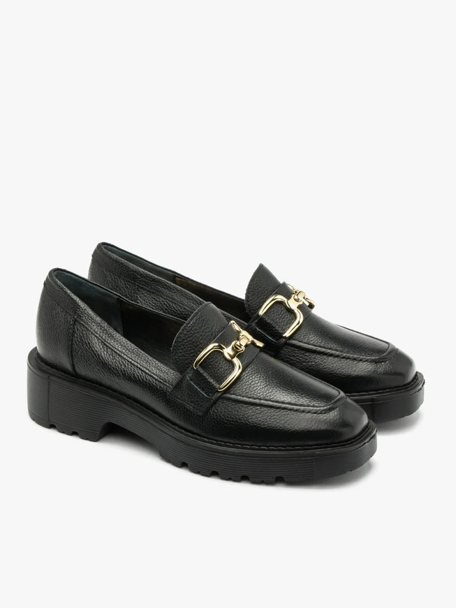 BLACK LOAFERS WITH GOLD ORNAMENT