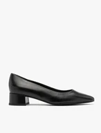 Schwarze niedrighackige Pumps