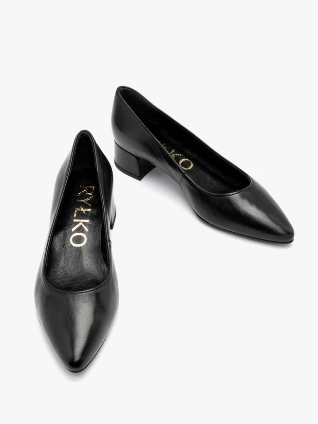 Black low-heel pumps